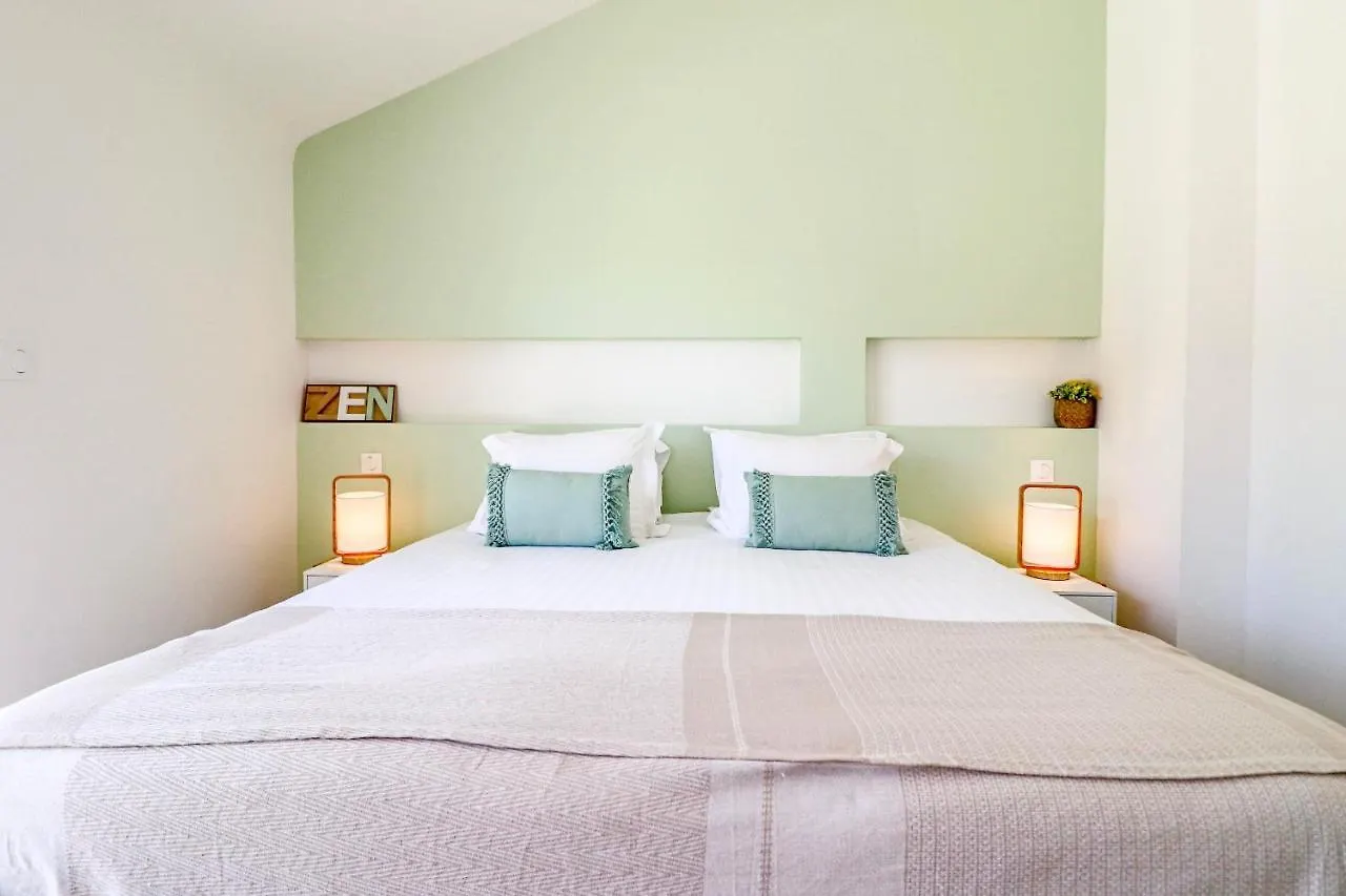 Meynadier Renovated Designer Apartment With Rooftop In Cannes