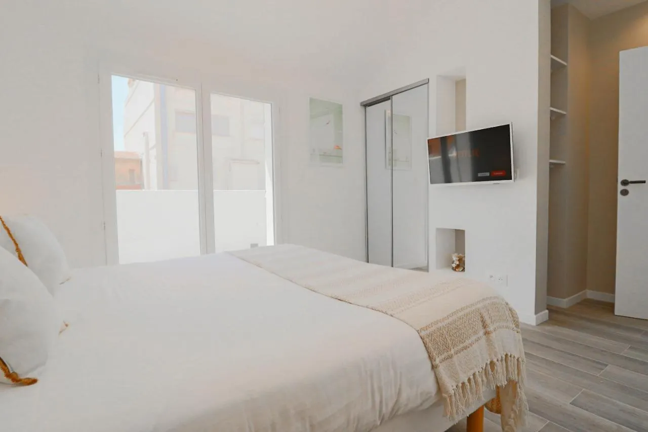 Meynadier Renovated Designer Apartment With Rooftop In Cannes